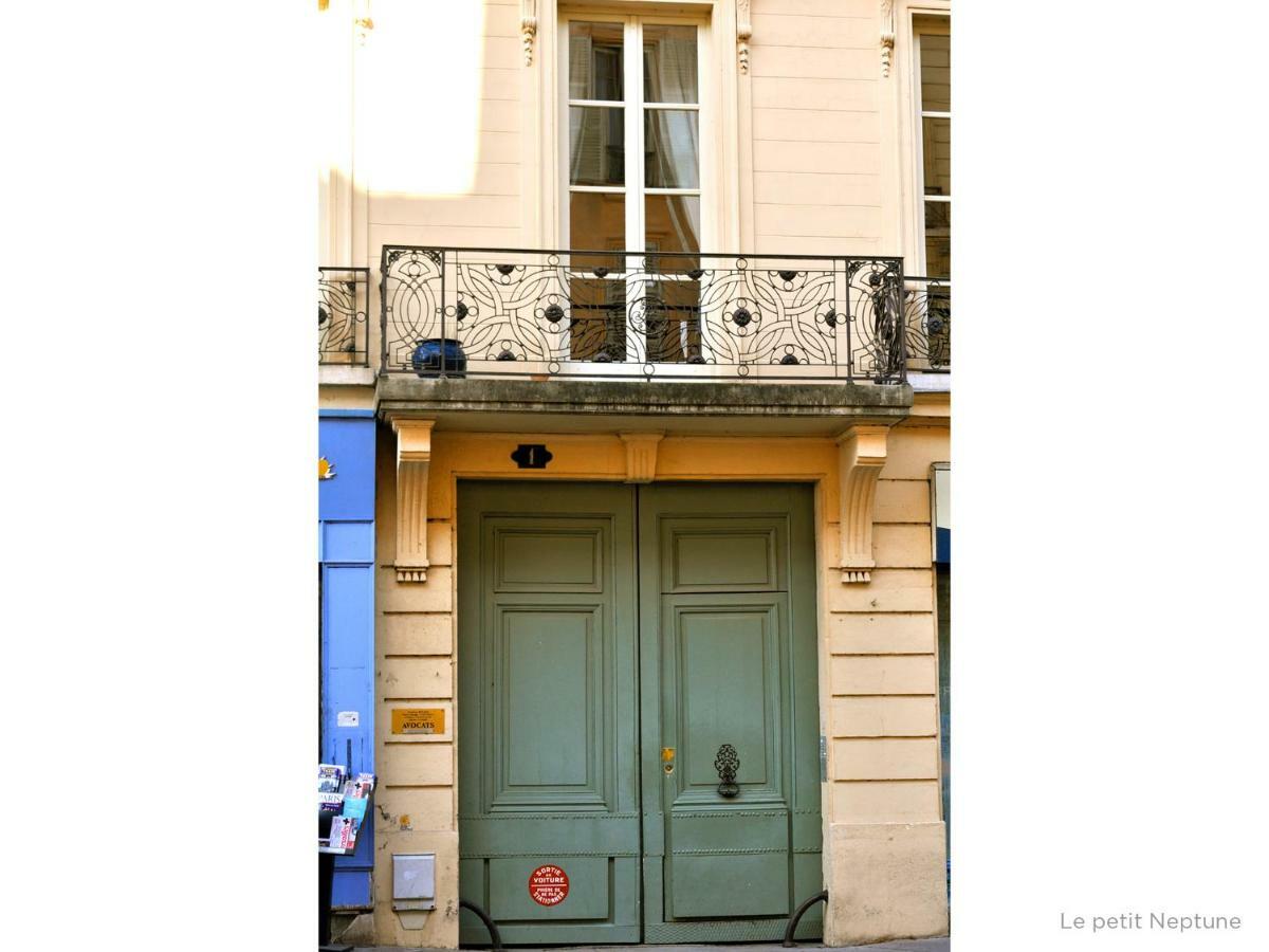 Le Petit Neptune Versalhes Exterior foto